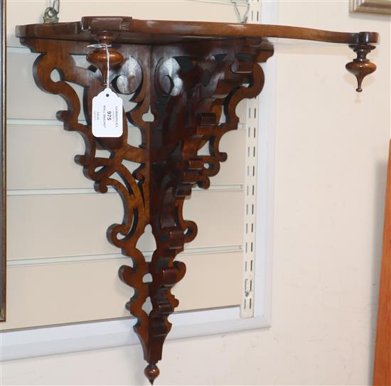 A Victorian wall bracket